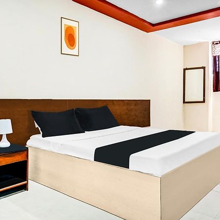 Hotel O Royal Lodge Koregaon Bagian luar foto